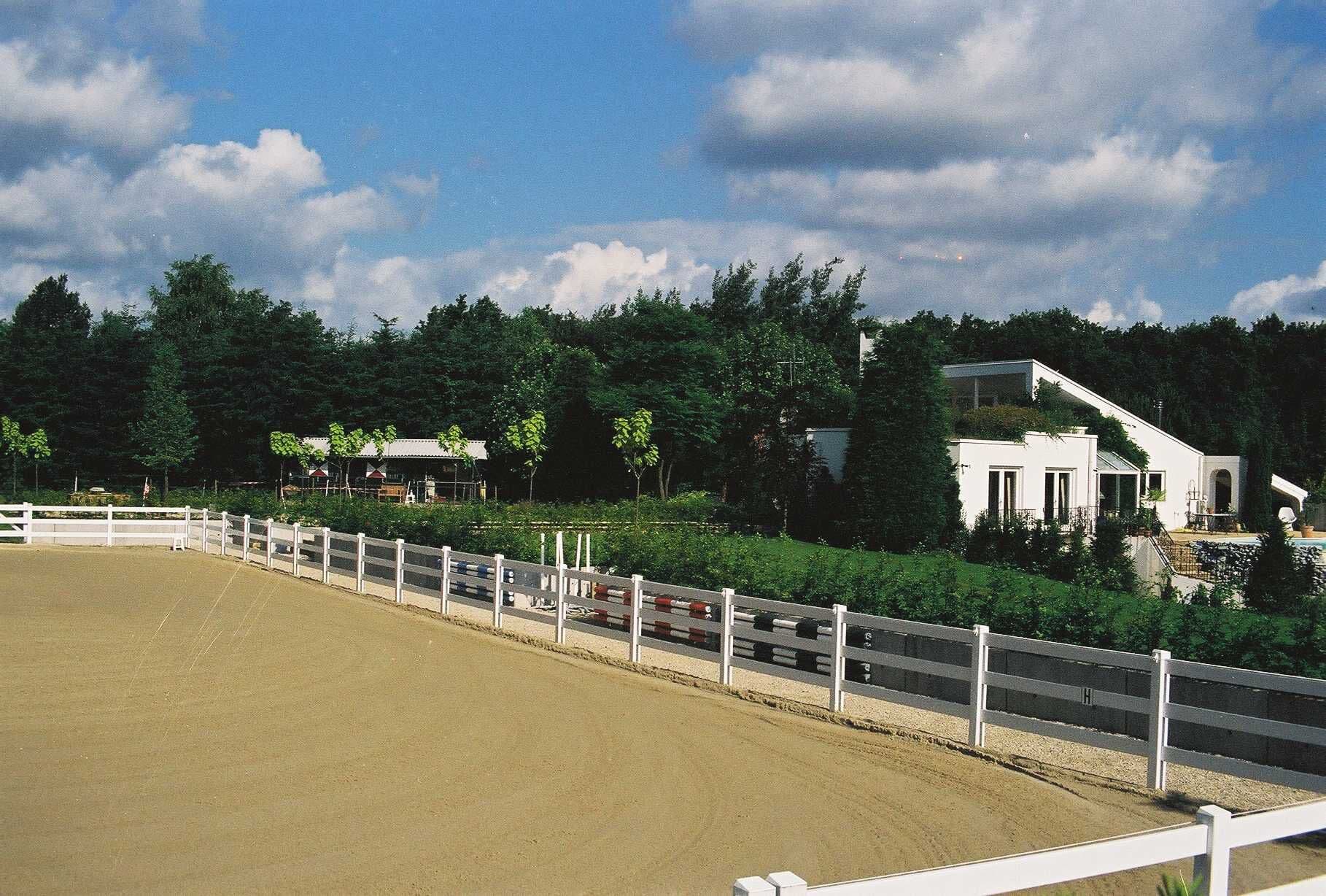 Kunststoffzaun pro m1, Pfosten 2,15 Meter - 2 Bretter